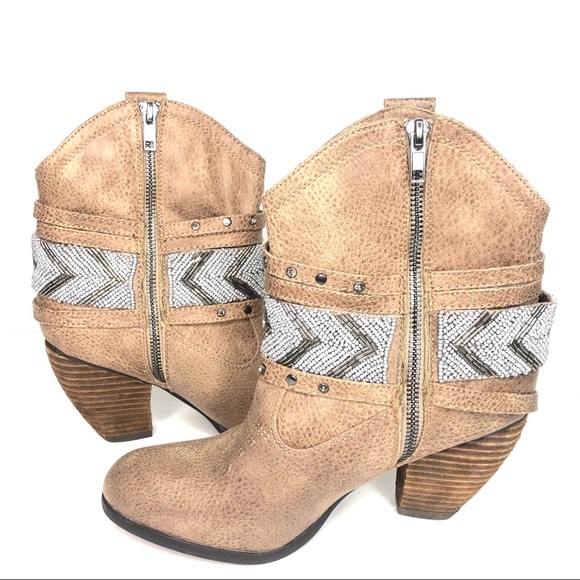 Not Rated Tan Ankle Boots with Bow and Studs/ brand new - Picture 8 of 8